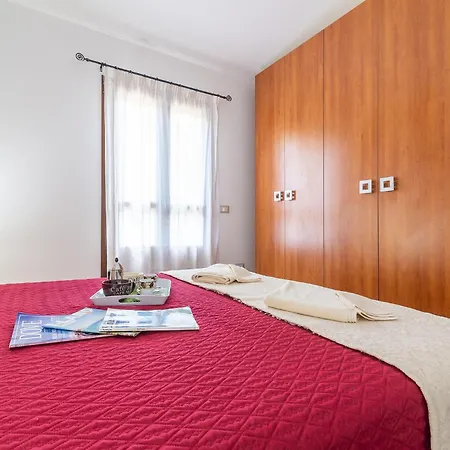 公寓 Casa Silvia Sardinia Domus 卡拉古诺内