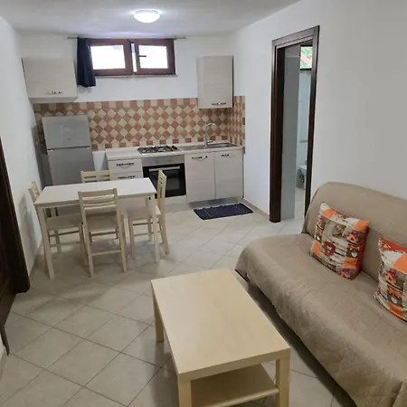Appartamento Casa Silvia Sardinia Domus *